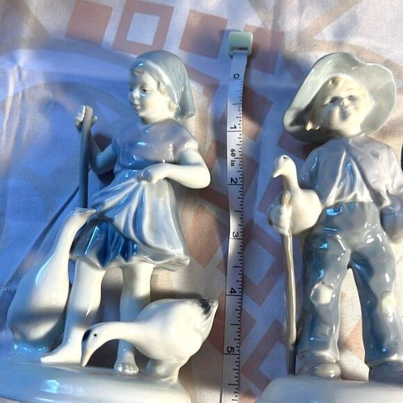 Vintage German METZLER  ORTLOFF Porcelain figurines 6'' tall - Boy & Girl Pair - Picture 2 of 10